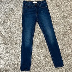 9” Mid-Rise Madewell Skinny Jeans